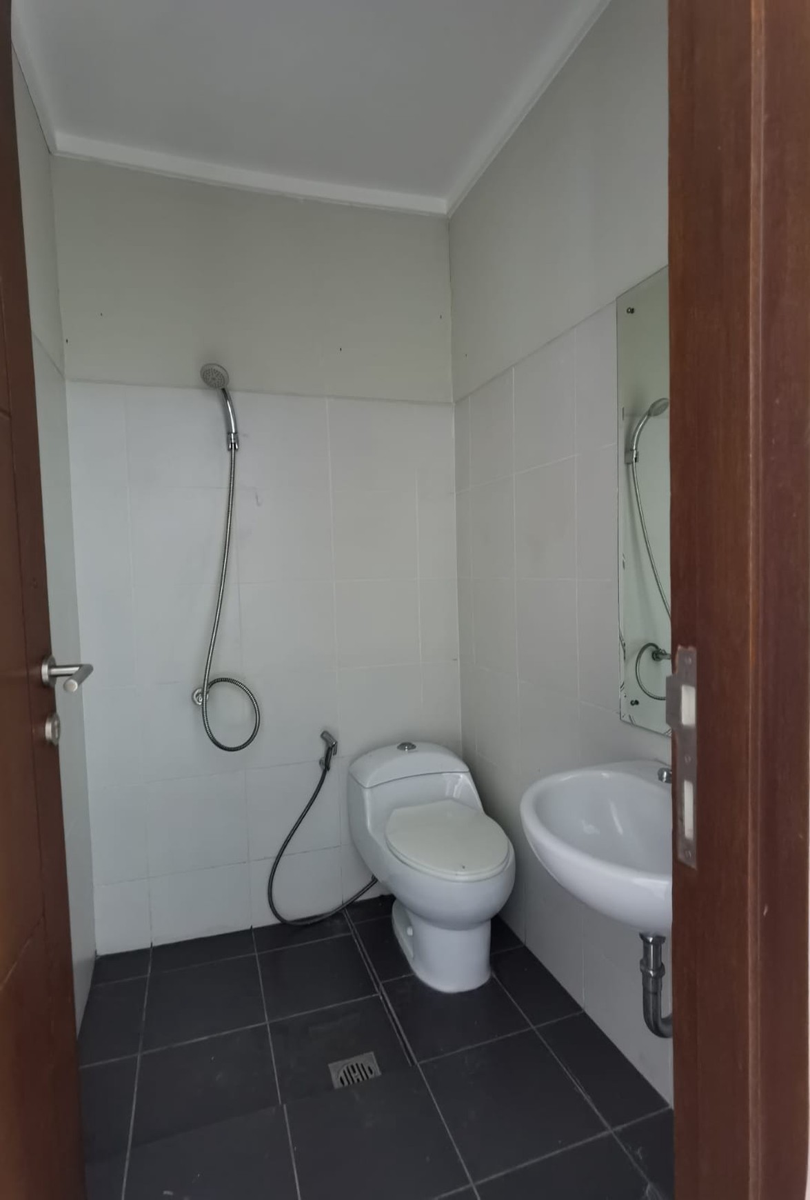 Rumah Bagus 2 Lantai dan Murah di Cimone Tangerang