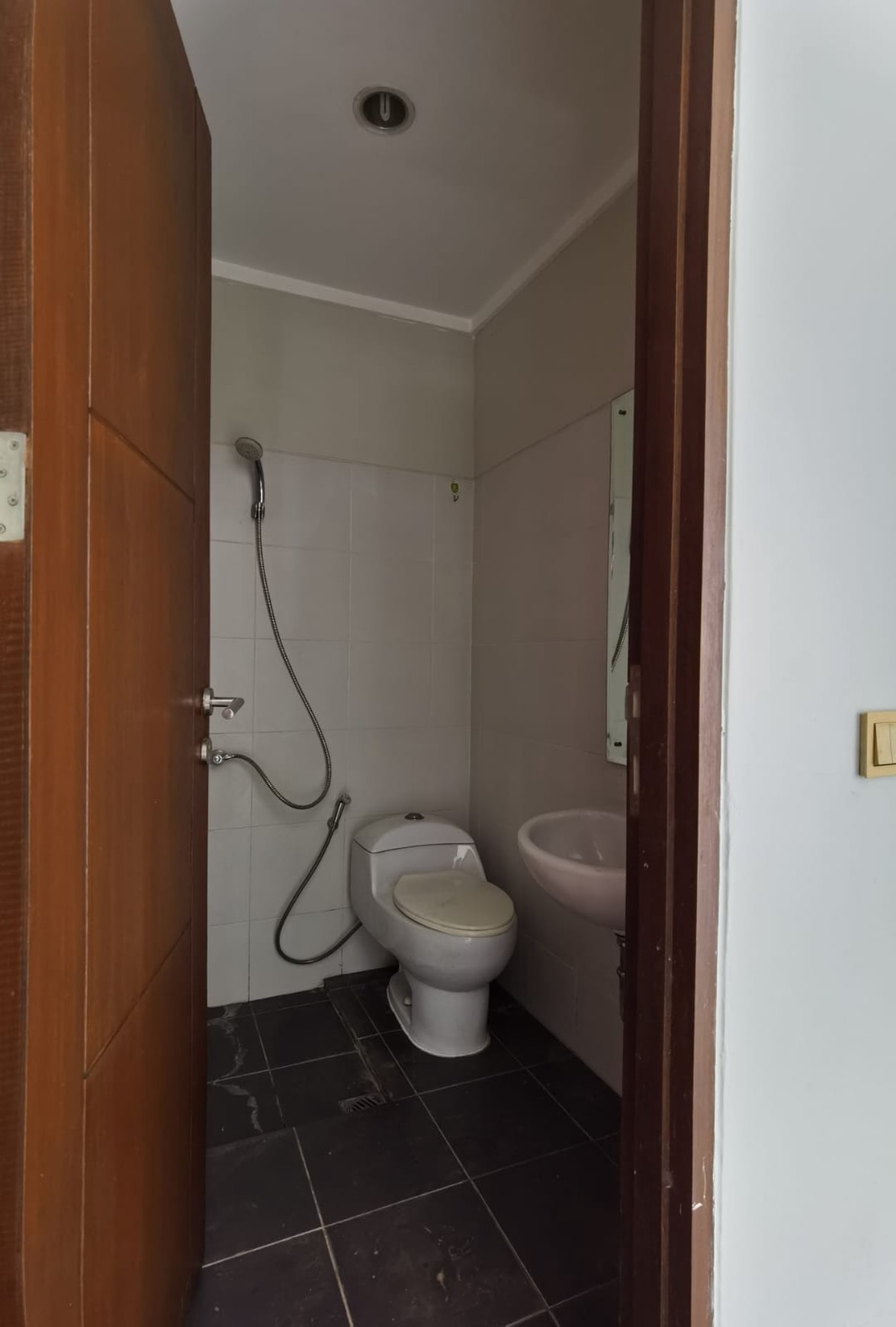 Rumah Bagus 2 Lantai dan Murah di Cimone Tangerang