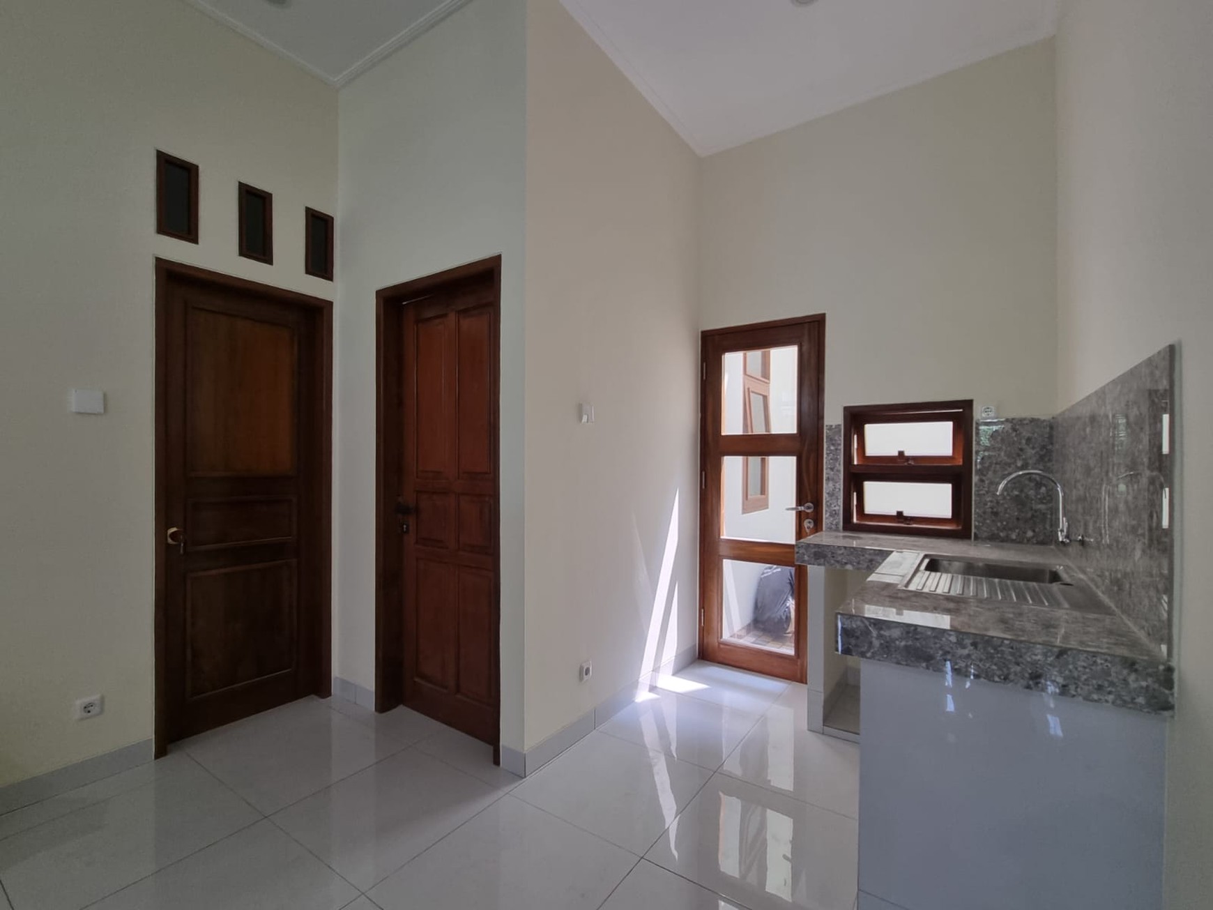 Rumah Brand new Siap Huni di Villa Bintaro Indah Ciputat 