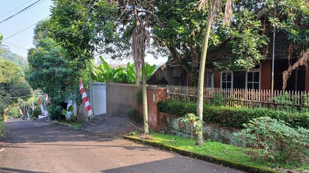 Rumah di Cinere Dijual Murah Hitung Tanah Lokasi Strategis Belakang Living Plaza
