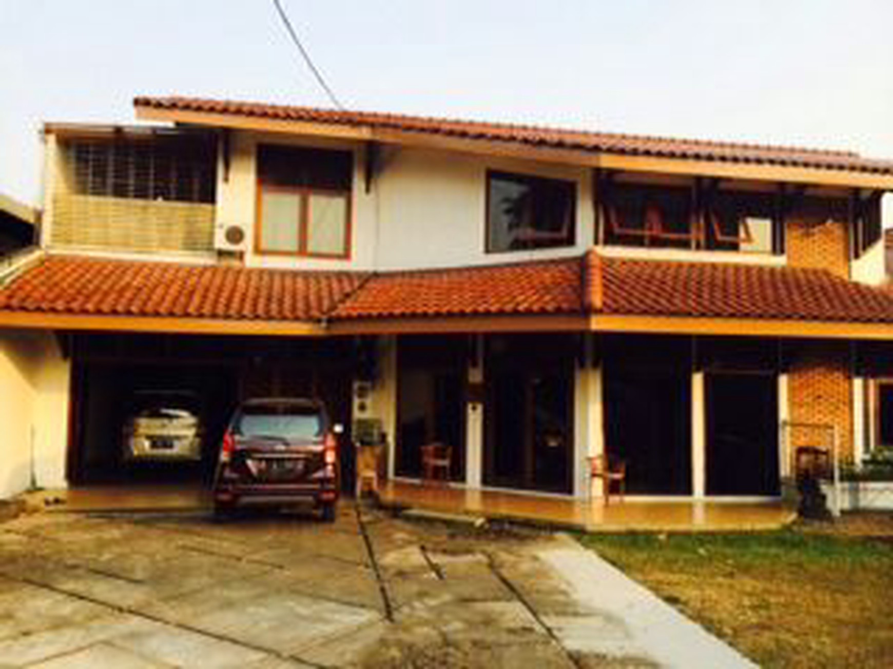 Dijual Rumah & Tanah di area komersial di Jalan Lebak Bulus Raya