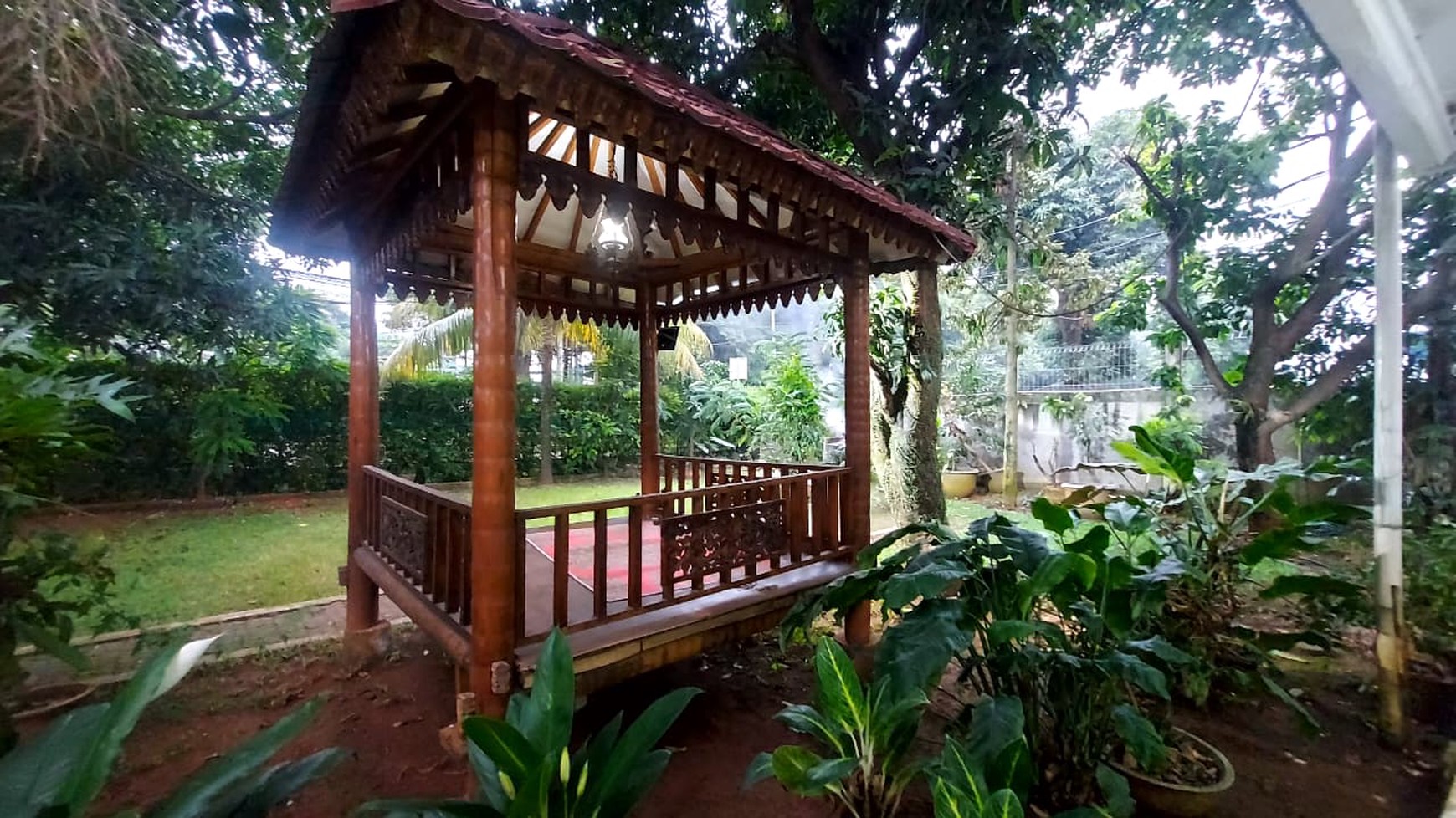 Dijual Rumah & Tanah Luas di Area Komersial Lebak Bulus Raya