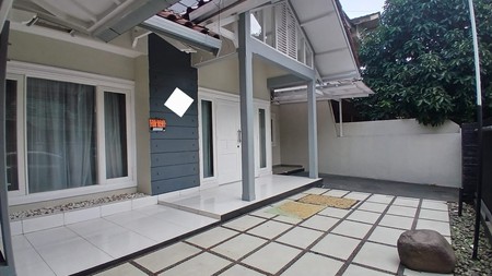 Dijual rumah dengan kolam renang di komplek bona indah lebak bulus