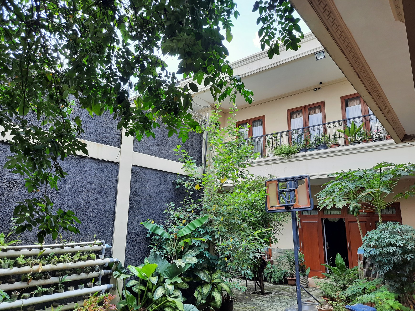 Dijual Rumah Asri Cinere
