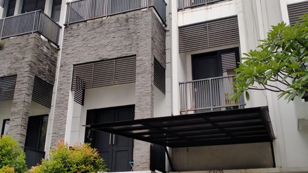 Dijual Rumah modern di Bona Vista Residence
