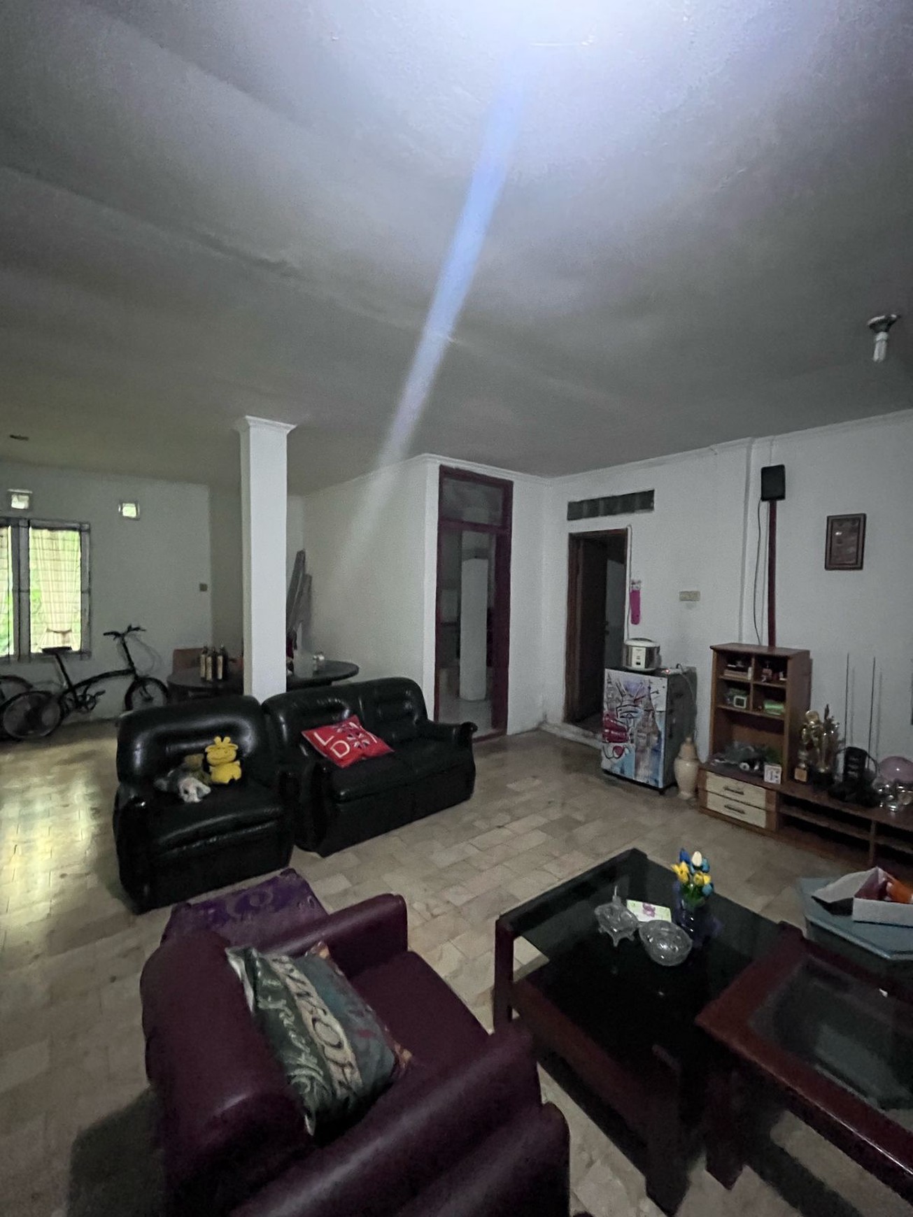Rumah Asri Hijau, Udara Sejuk Segar, Tenang, Tidak berisik, di Cipayung Jakarta Timur.