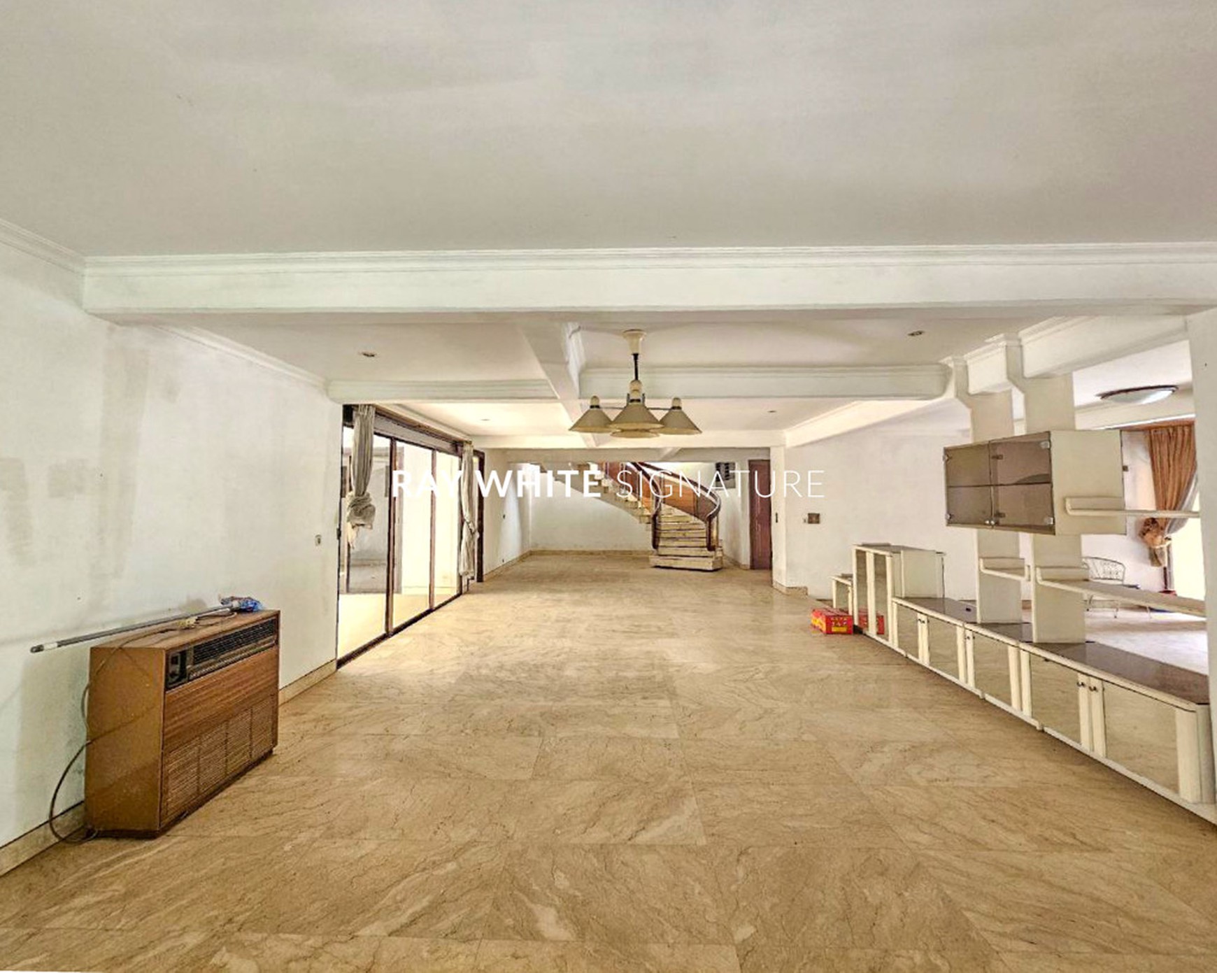 Dijual Rumah Zona Komersil, Jl. Cempaka Putih Tengah