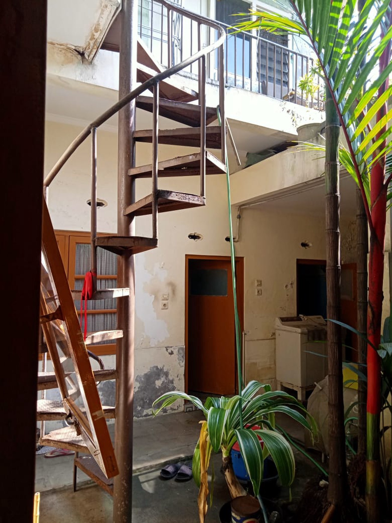 Rumah 2 Lantai di Daerah Srimahi Bandung