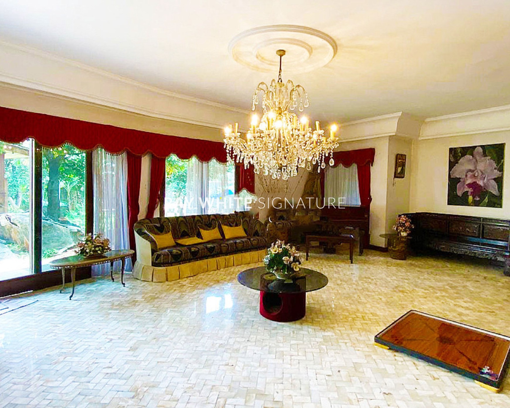 Dijual Zona Komersi yang Tenang dan dapat dijadikan Tempat Tinggal di Jl. Bangka Raya.
