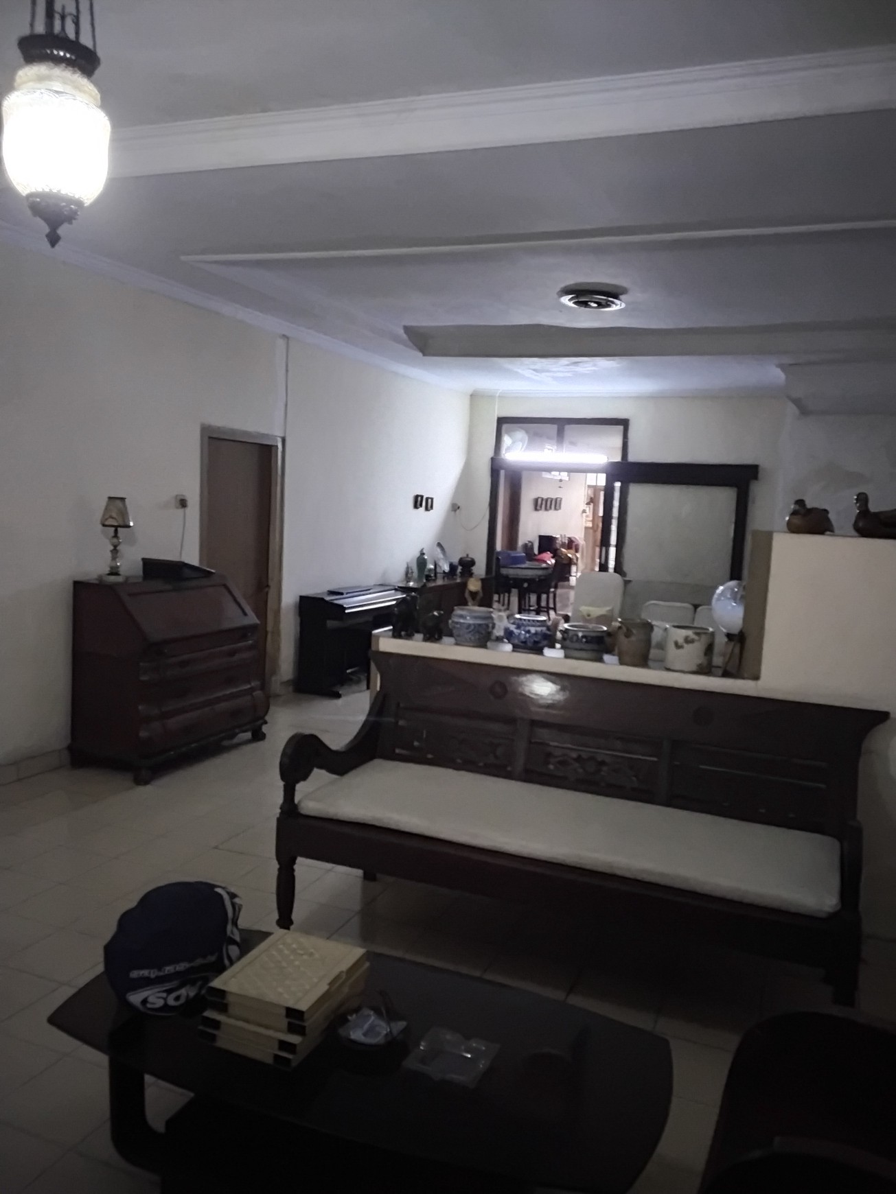 Rumah Besar Siap Huni di Jalan Raya Dewi Sartika yang Sangat Strategis untuk Bisnis