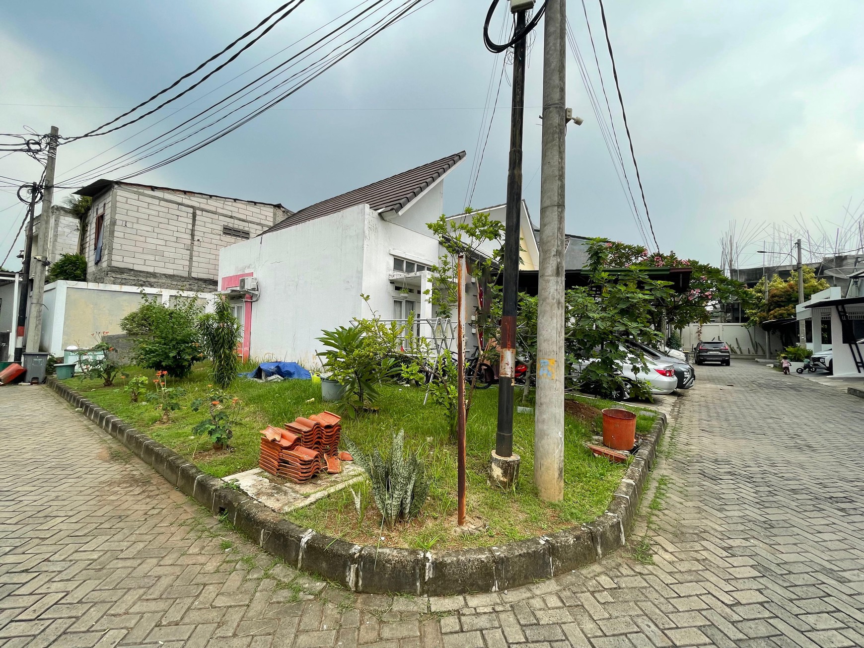 Rumah Siap Huni Posisi HOOK dengan Hunian Nyaman dan Asri di Pondok Aren dengan BXC