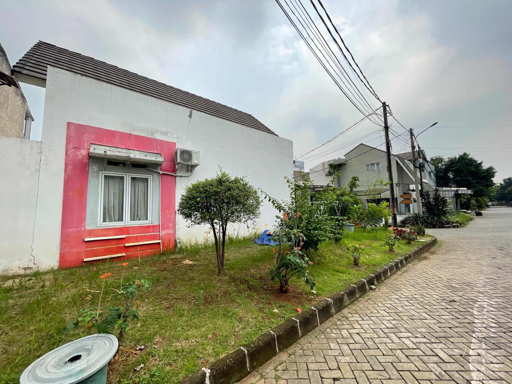 Rumah Siap Huni Posisi HOOK dengan Hunian Nyaman dan Asri di Pondok Aren dengan BXC