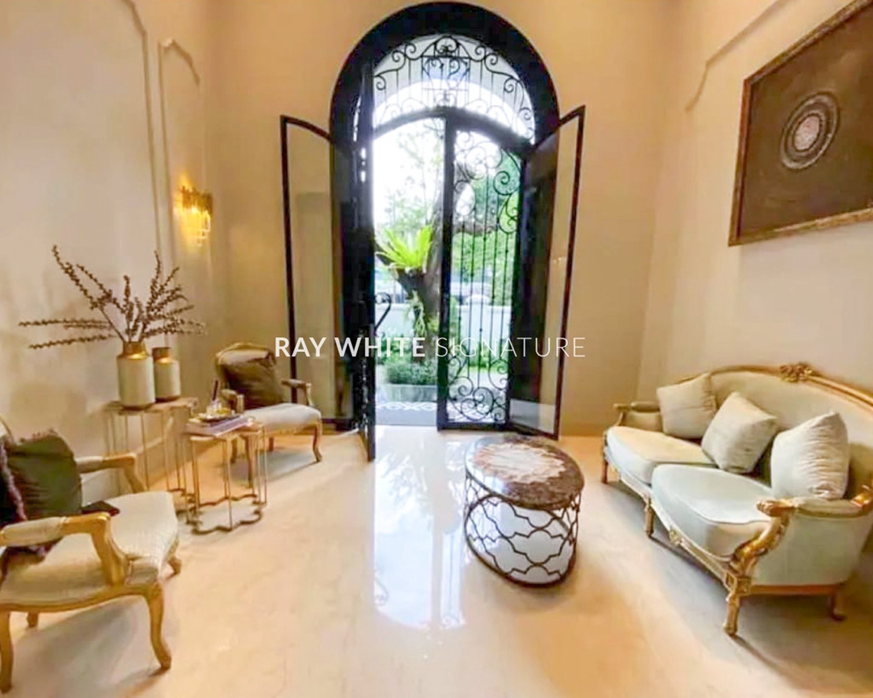 Rumah Mewah di Jl. Panglima Polim X Lokasi Elite Area Tenang