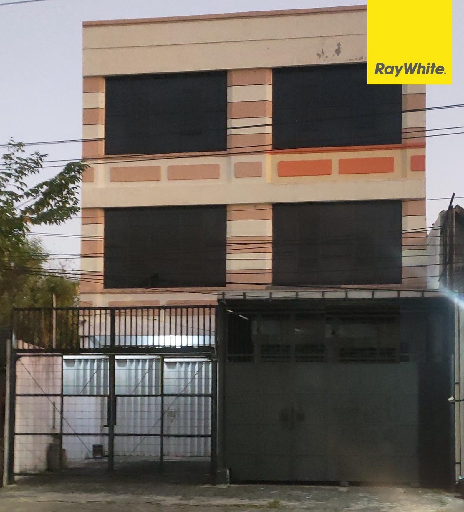 Dijual Ruko Strategis Area Komersial di Kapas Krampung Surabaya
