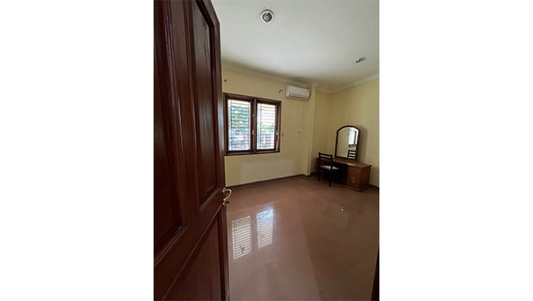 Rumah Janur Elok, Kelapa Gading