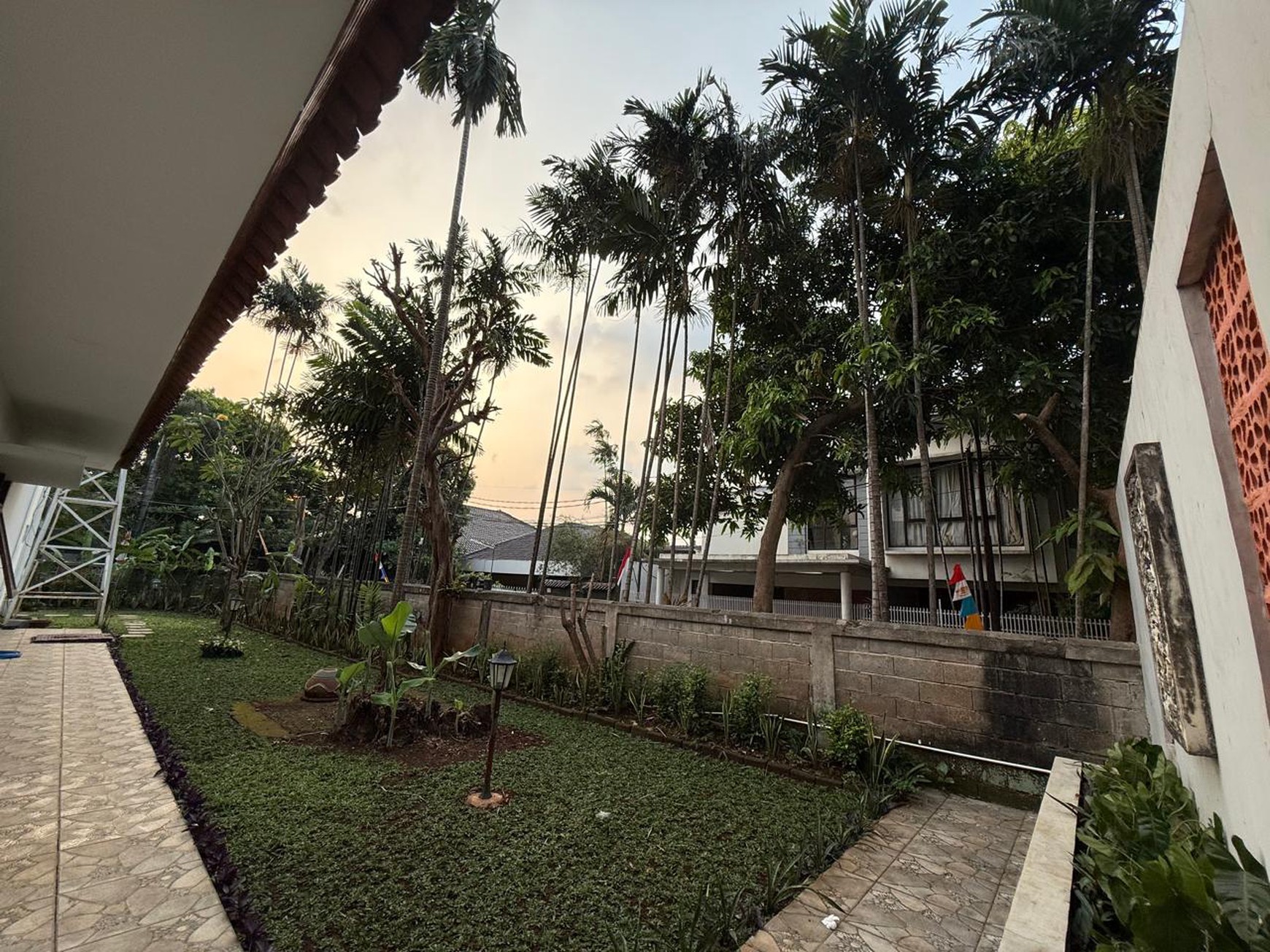 Rumah Nyaman Dan Aman Di Ampera - Kemang