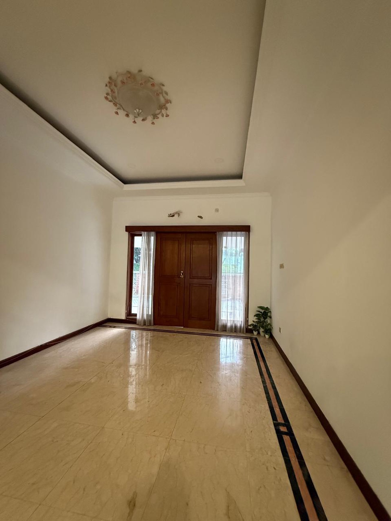 Rumah Nyaman Dan Aman Di Ampera - Kemang