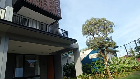 Rumah Bagus Di Botani Hills, Kawasan Fatmawati Center, TB Simatupang
