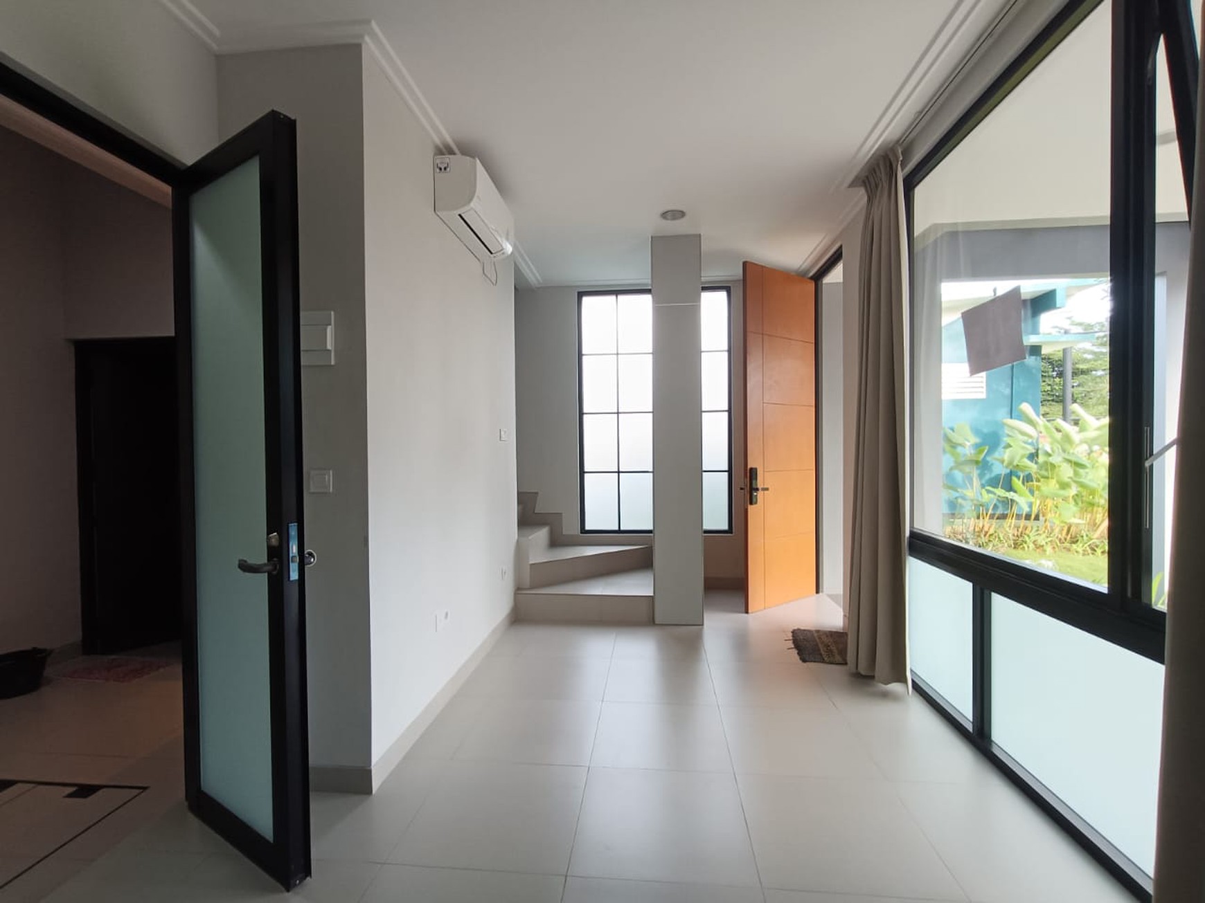 Rumah Bagus Di Botani Hills, Kawasan Fatmawati Center, TB Simatupang