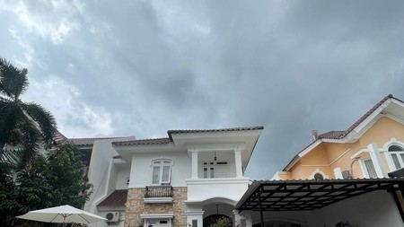 Rumah Bagus Di Jl Lili Puspita Loka BSD Tangerang Selatan