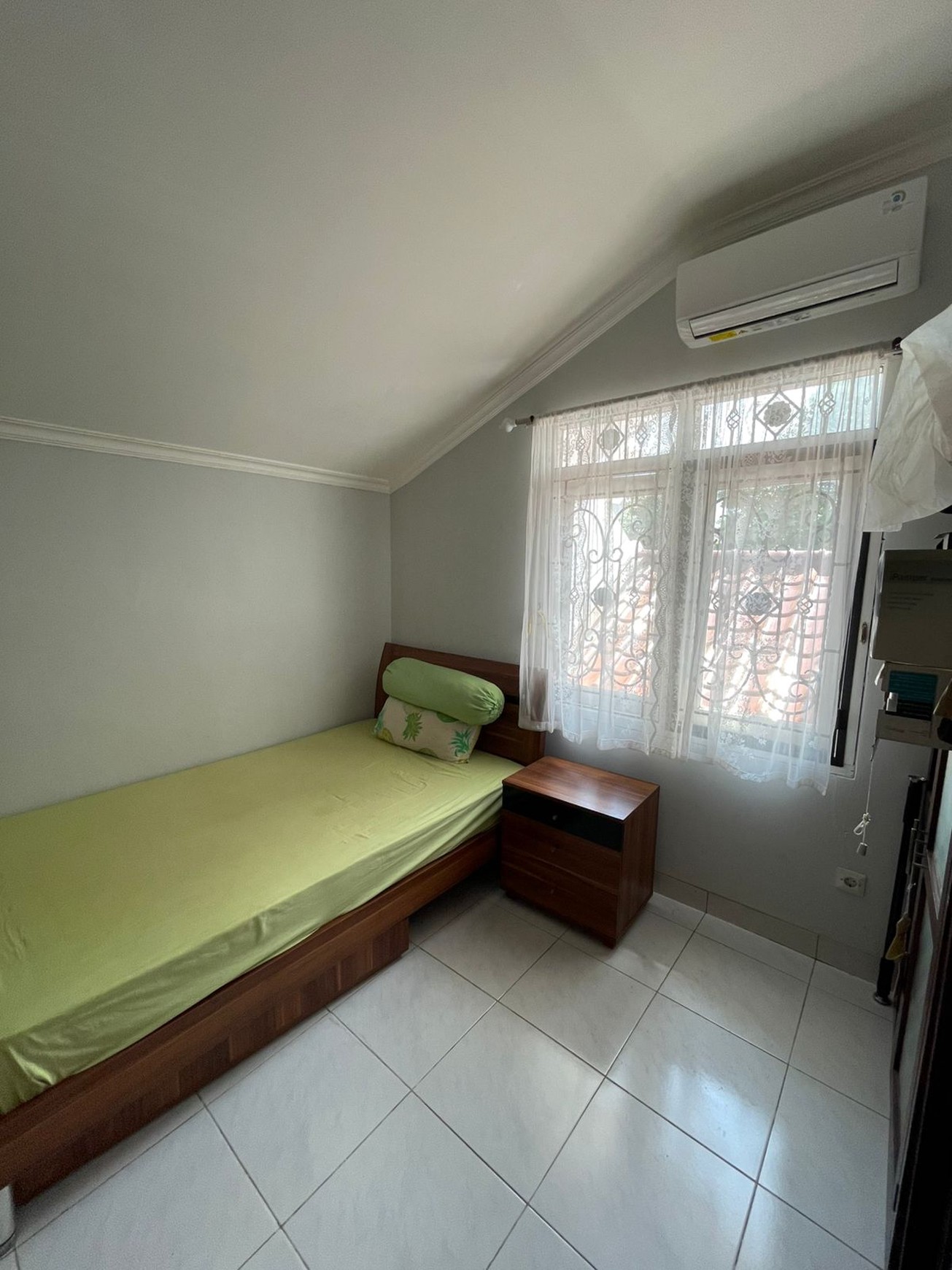 Rumah Bagus Di Jl Lili Puspita Loka BSD Tangerang Selatan