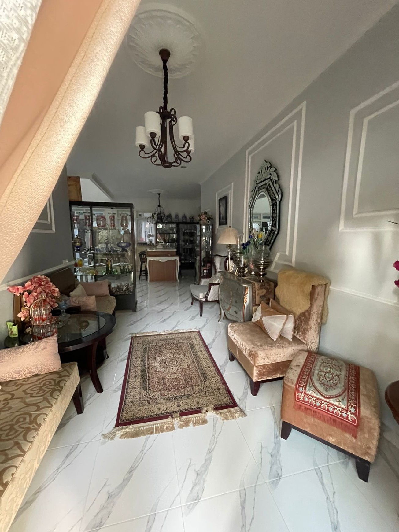 Rumah Bagus Di Jl Lili Puspita Loka BSD Tangerang Selatan
