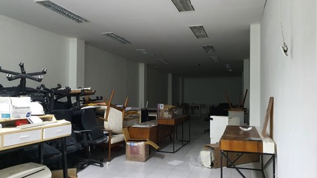 Disewa Ruko Komersil di Kebayoran Baru, Jakarta Selatan