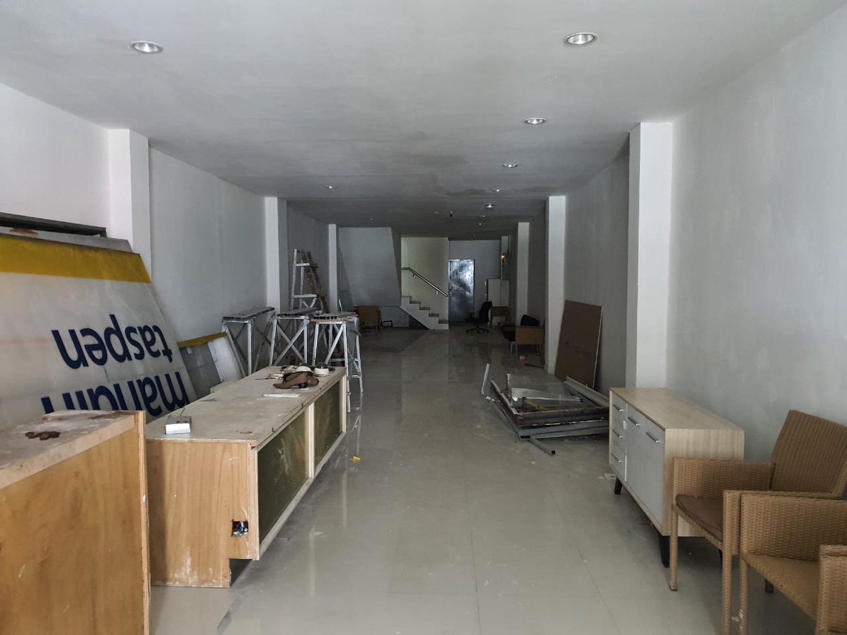 Disewa Ruko Komersil di Kebayoran Baru, Jakarta Selatan