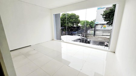 Disewa Ruko Komersil di Kebayoran Baru, Jakarta Selatan