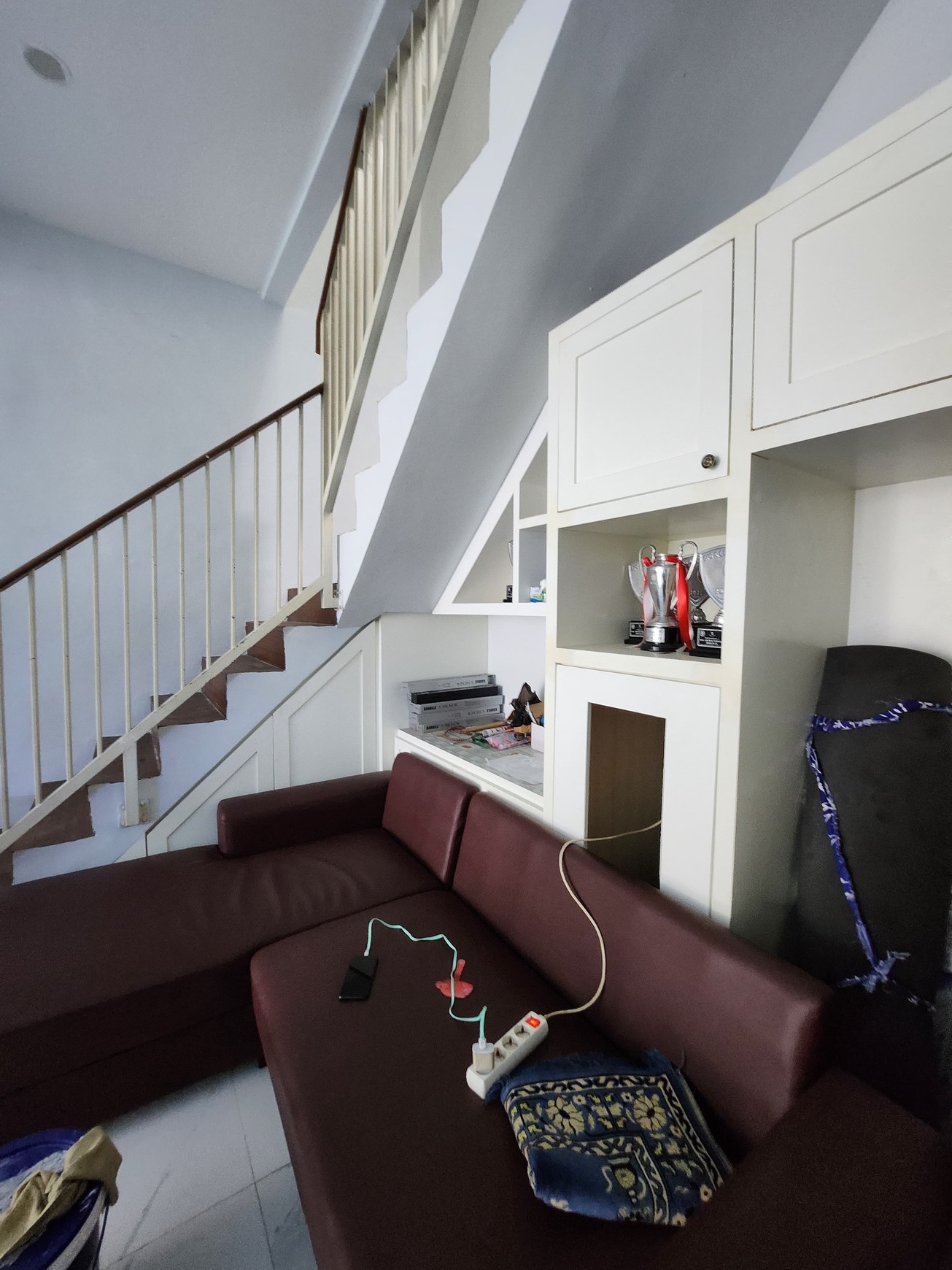 Murah 1 M-an Dijual Rumah Taman Wisata Regency - Modern One Gate Sistem  Dekat Greenlake Citraland, Wisata.bukit Mas, Raya Wiyung, Pakuwon Mall Surabaya