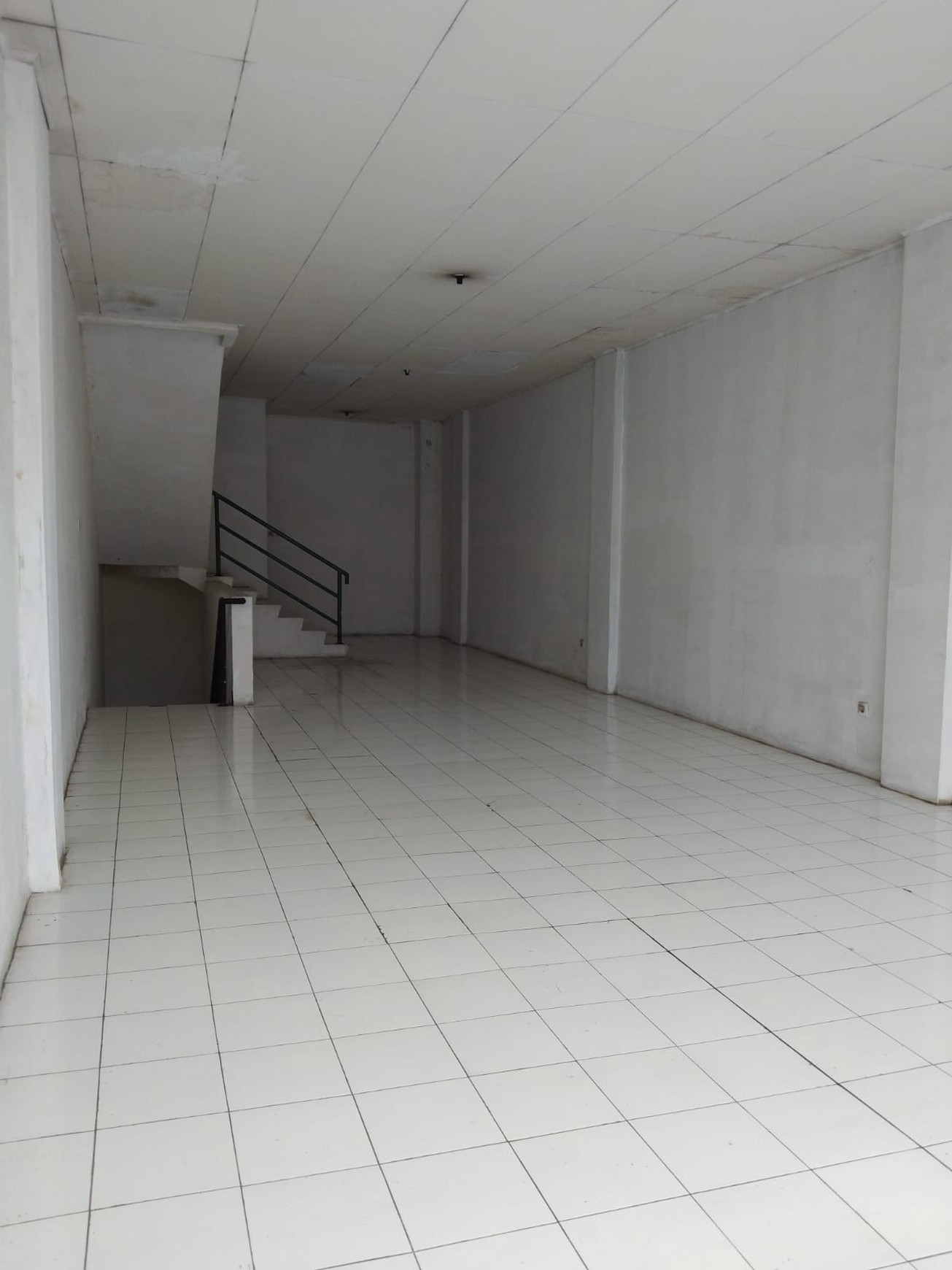 Disewa Ruko Komersil 3 Lantai Di Kebayoran Lama, Jakarta Selatan