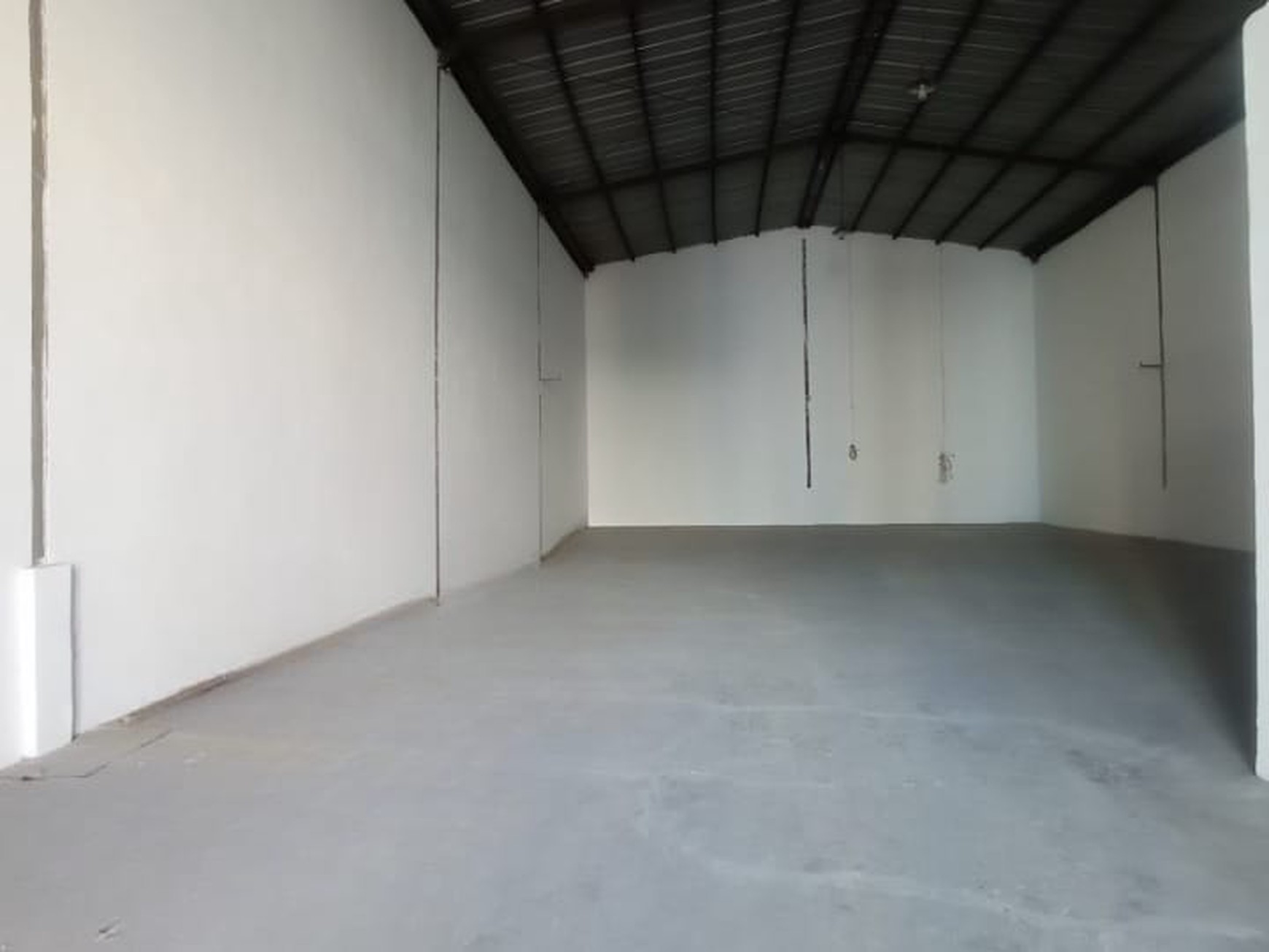 DiJual Gudang Center Point Kemangsen,Krian - Sidoarjo 10 menit dari Pintu Toll