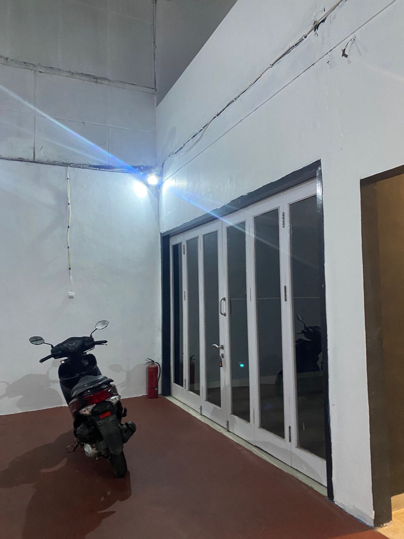 Rumah Usaha Siap Pakai dan Lokasi Strategis Pinggir Jalan Raya @Sleman, Yogayakarta