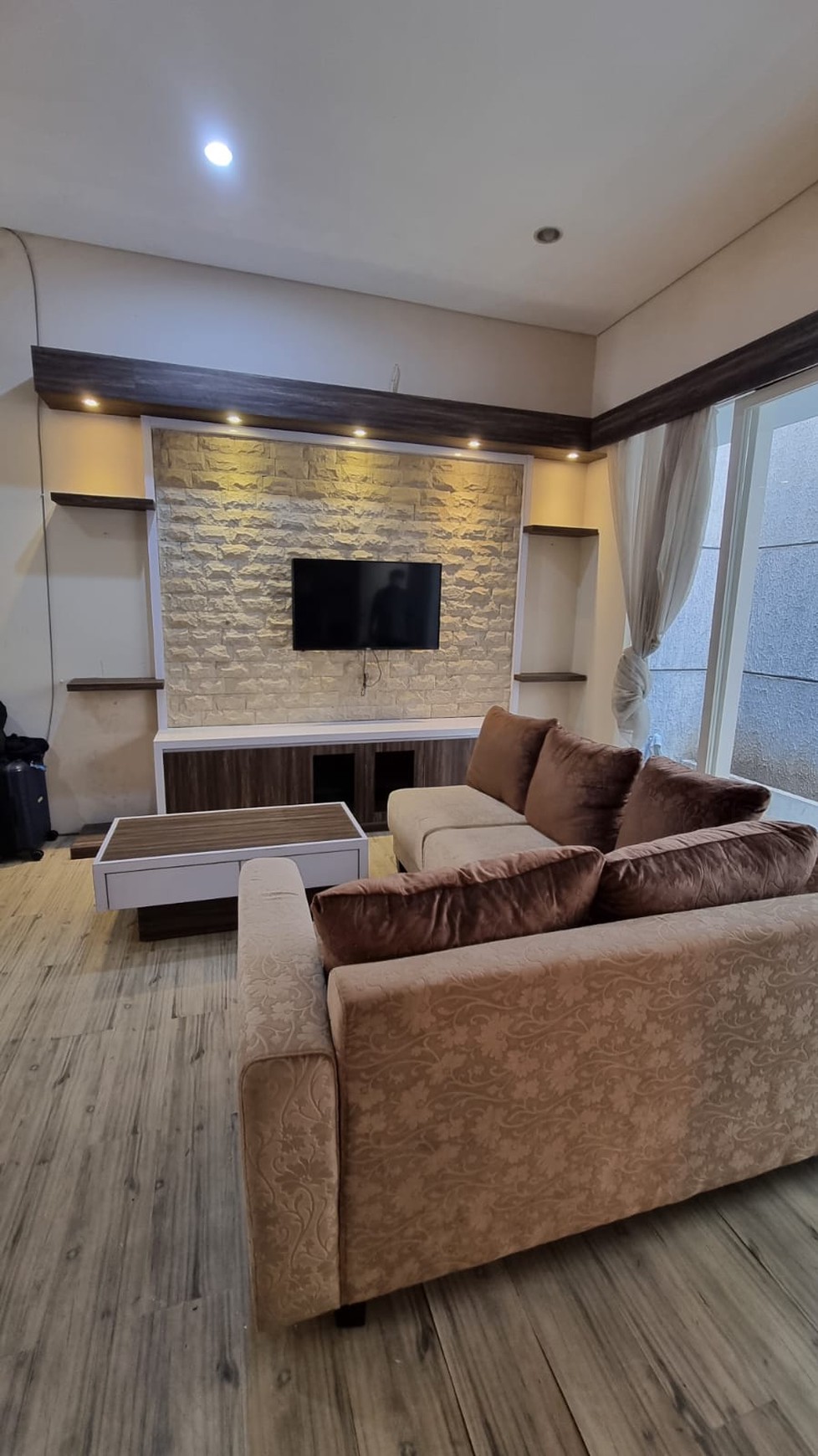 Dijual Rumah Minimalis Alam Hijau Citraland Surabaya