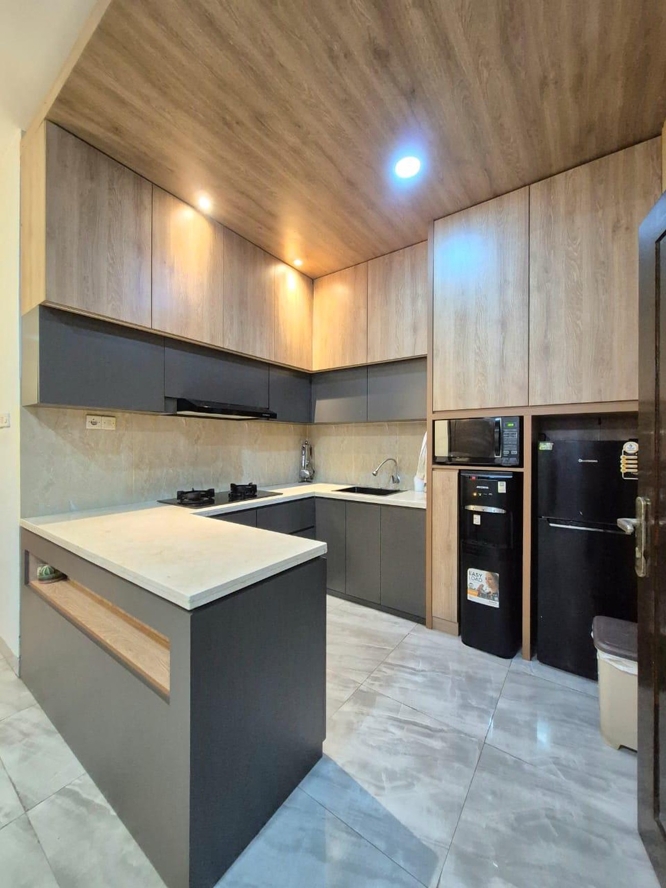 Hot Sale!! Rumah Cantik dengan KT 3 KM 2 sudah SHM