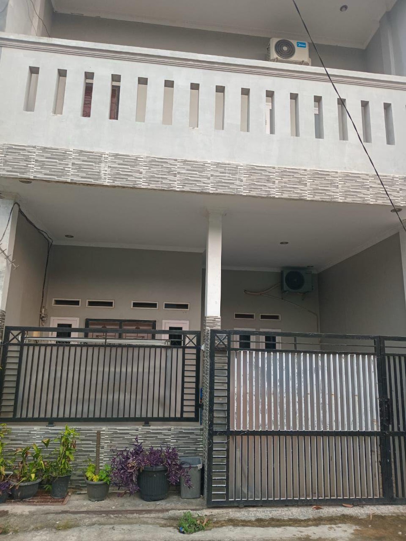 Hot Sale!! Rumah 3 Lantai Siap Huni dengan Hunian Nyaman dan Asri @Cisoka