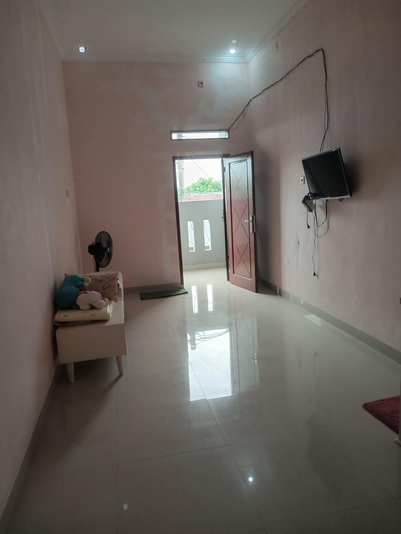 Hot Sale!! Rumah 3 Lantai Siap Huni dengan Hunian Nyaman dan Asri @Cisoka