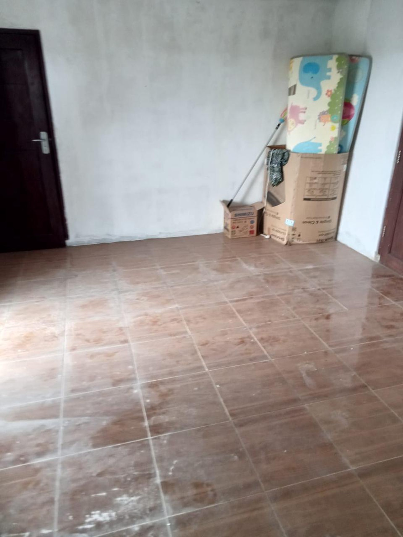 Hot Sale!! Rumah 3 Lantai Siap Huni dengan Hunian Nyaman dan Asri @Cisoka