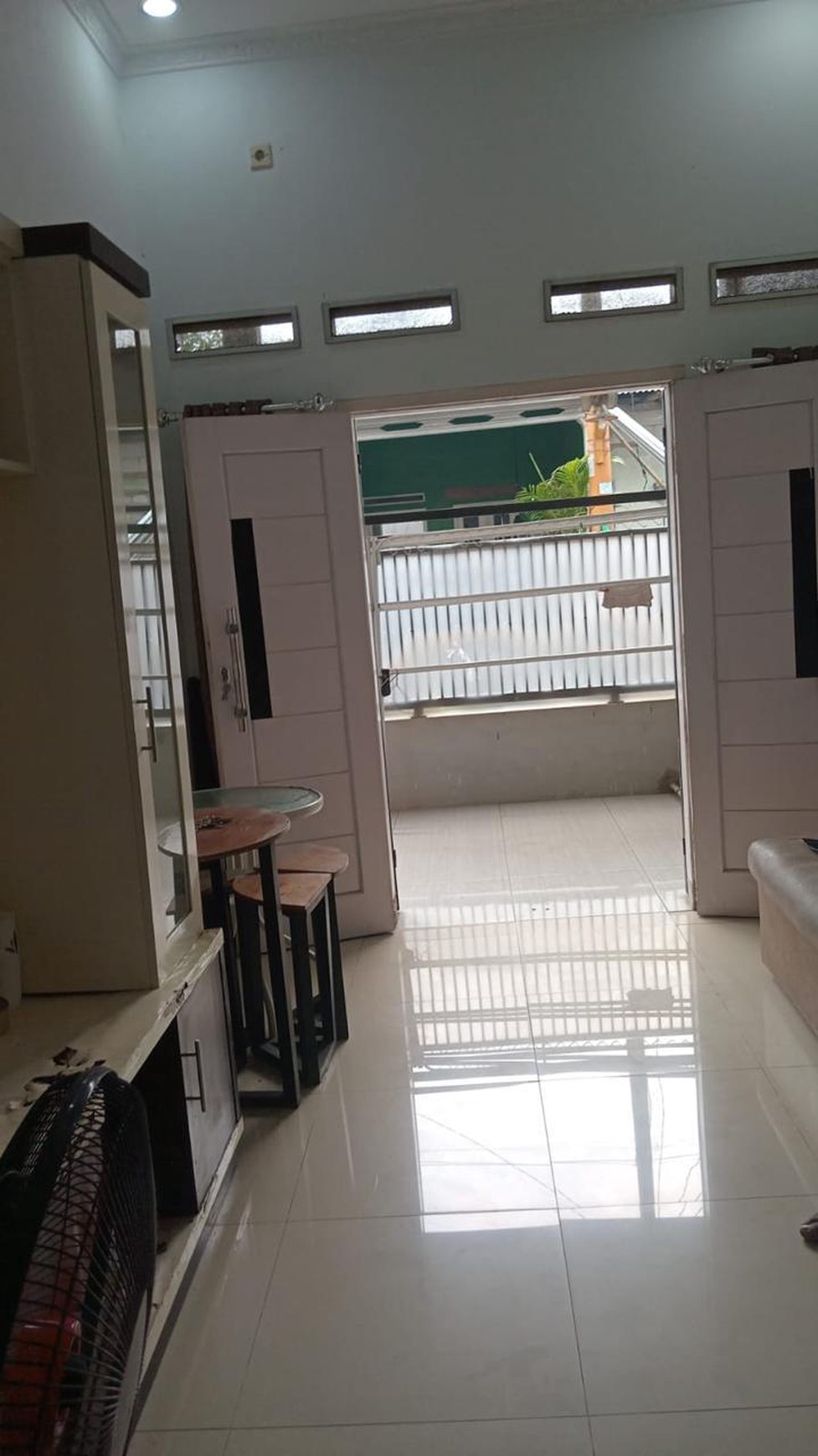 Hot Sale!! Rumah 3 Lantai Siap Huni dengan Hunian Nyaman dan Asri @Cisoka