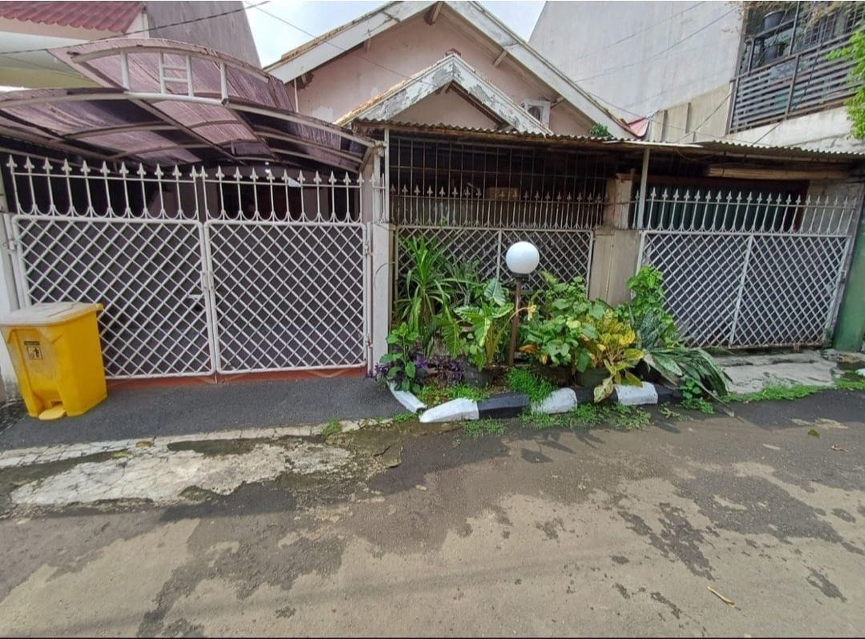 Rumah Hitung Tanah Area Cipete