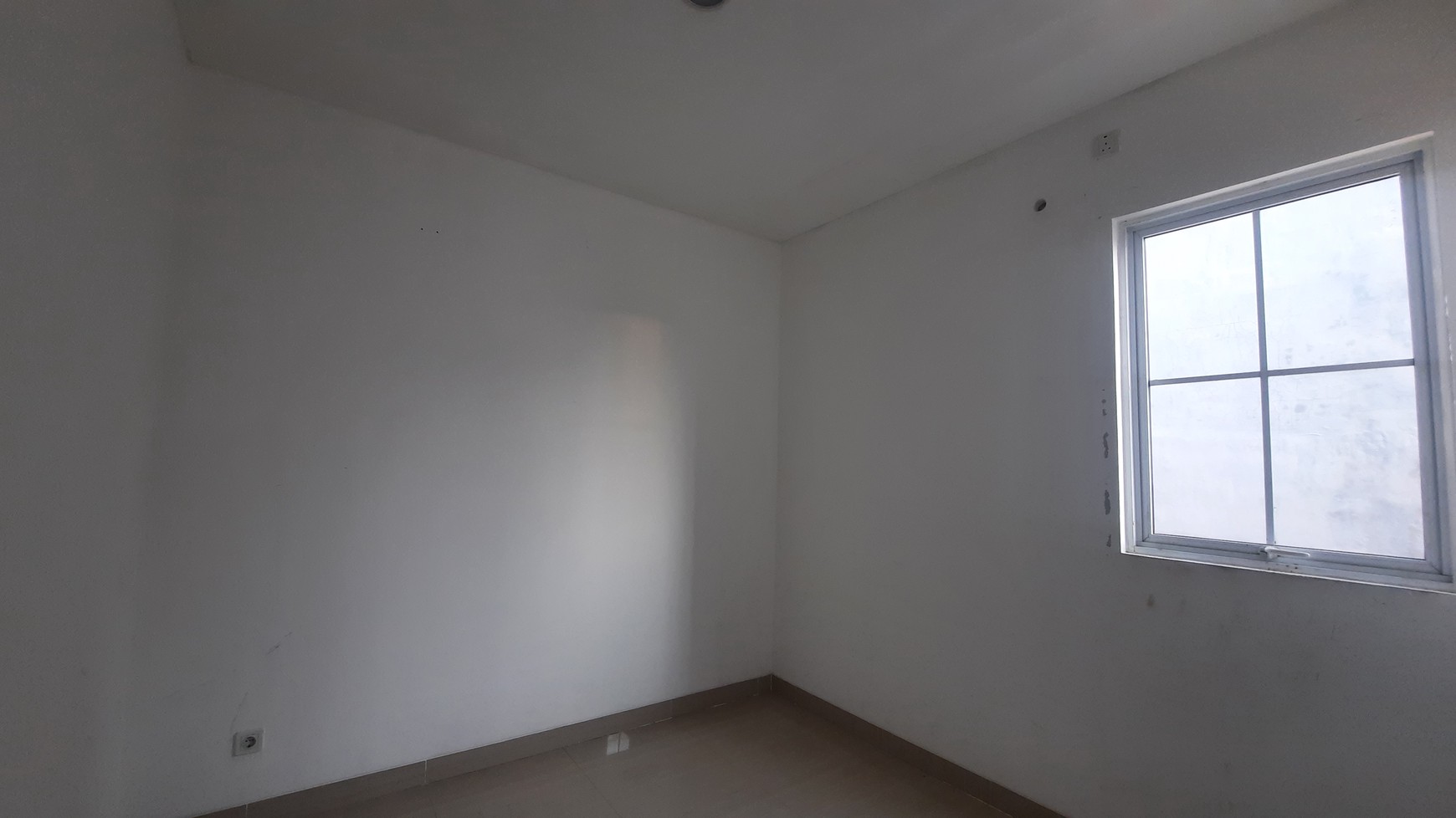 RUMAH MINIMALIS SEMI FURNISHED DI LOKASI STRATEGIS DI CLUSTER MONACO SPORT CITY JABABEKA RESIDENCE