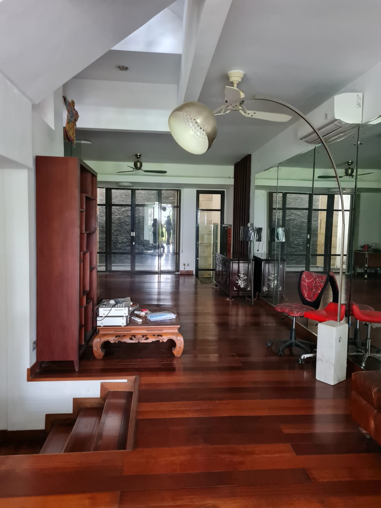 Disewakan Townhouse Mewah di Senayan Residence