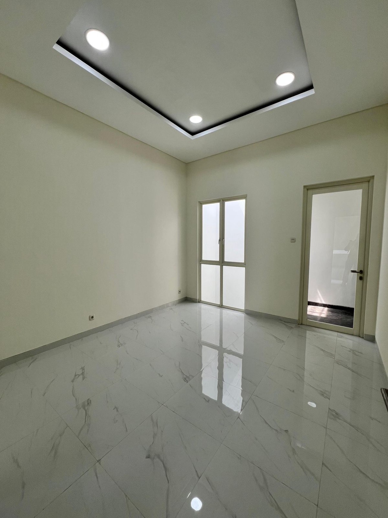New Murah Rp. 1 Milyar-an Rumah Baru Jemursari Selatan   Surabaya Timur  Dekat Petra , Akses TOL , Bandara Juanda