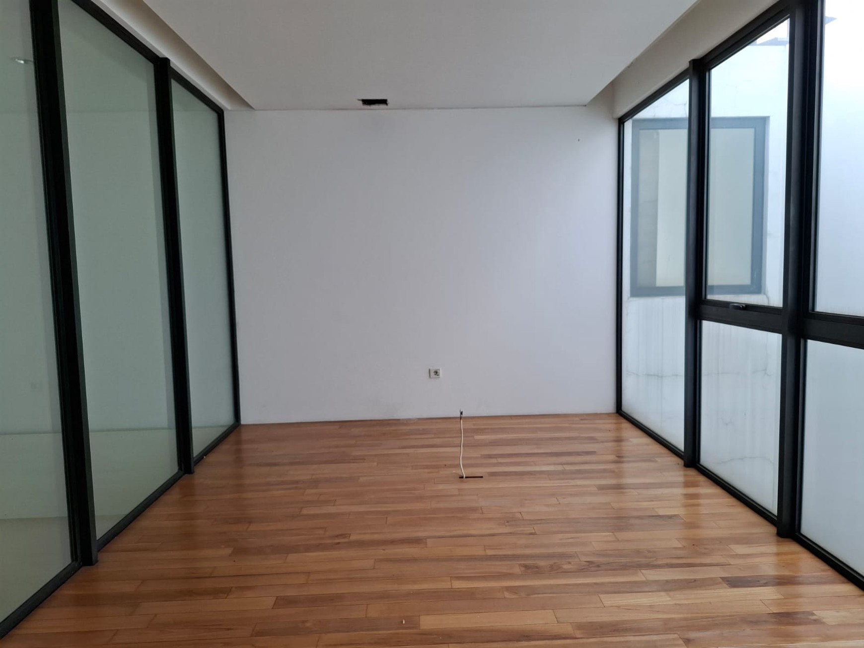 Dijual Rumah Strategis & Cocok untuk Usaha di Jl. Raya Bogor Km 28