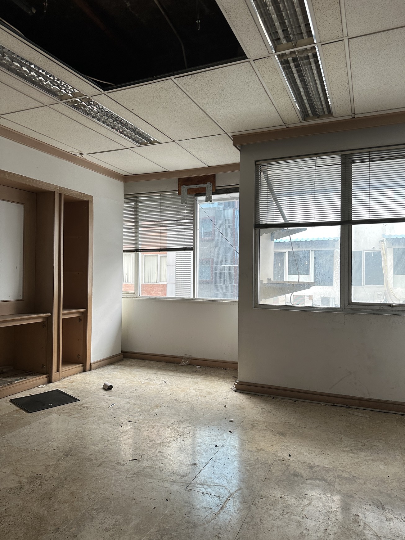 Ruko 3 Lantai Ex Kantor di Kebayoran Baru Jakarta Selatan