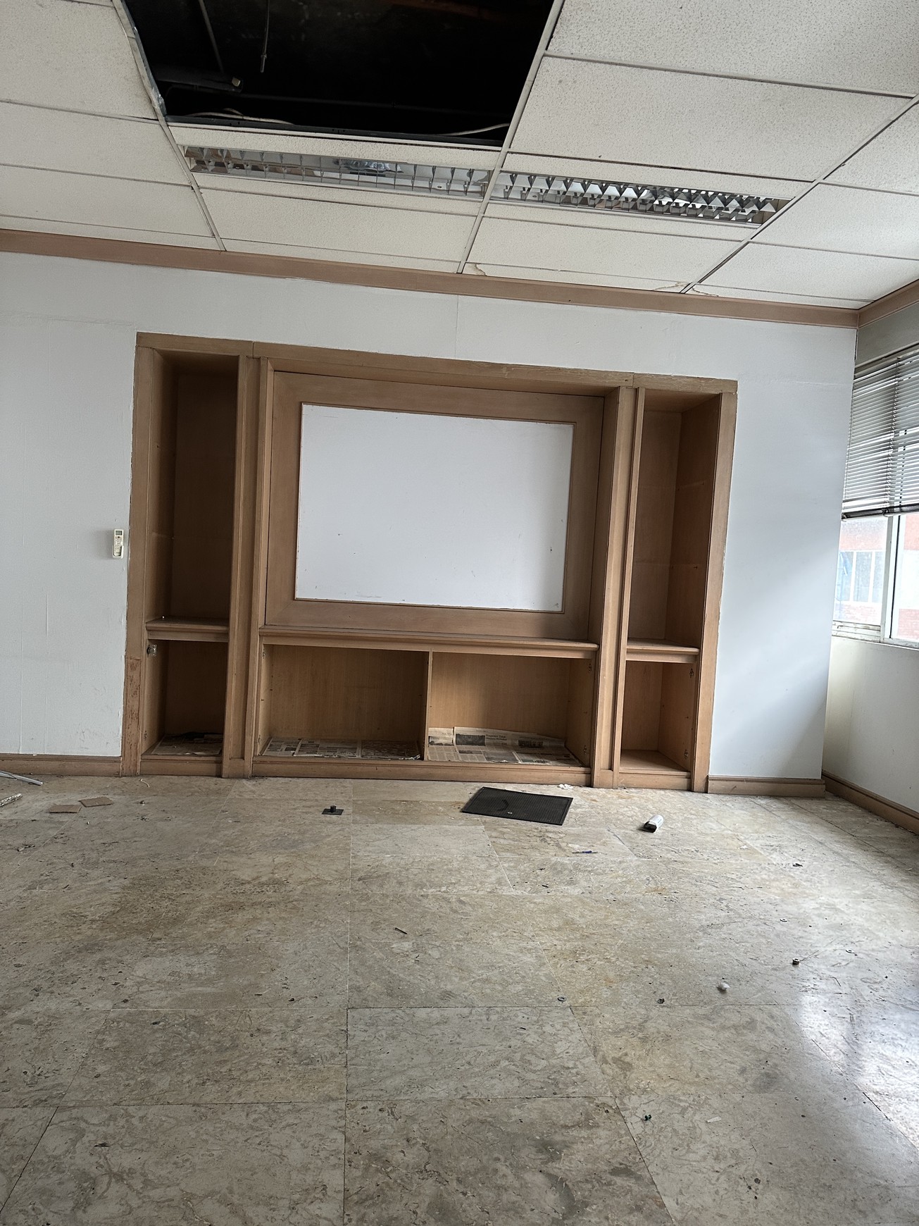 Ruko 3 Lantai Ex Kantor di Kebayoran Baru Jakarta Selatan