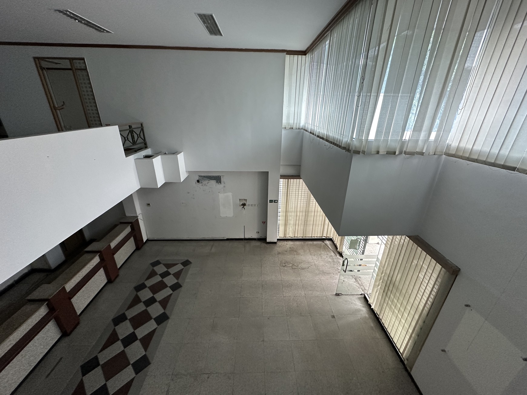 Gedung Ex Kantor 3 Lantai Jl.Mampang Prapatan Raya