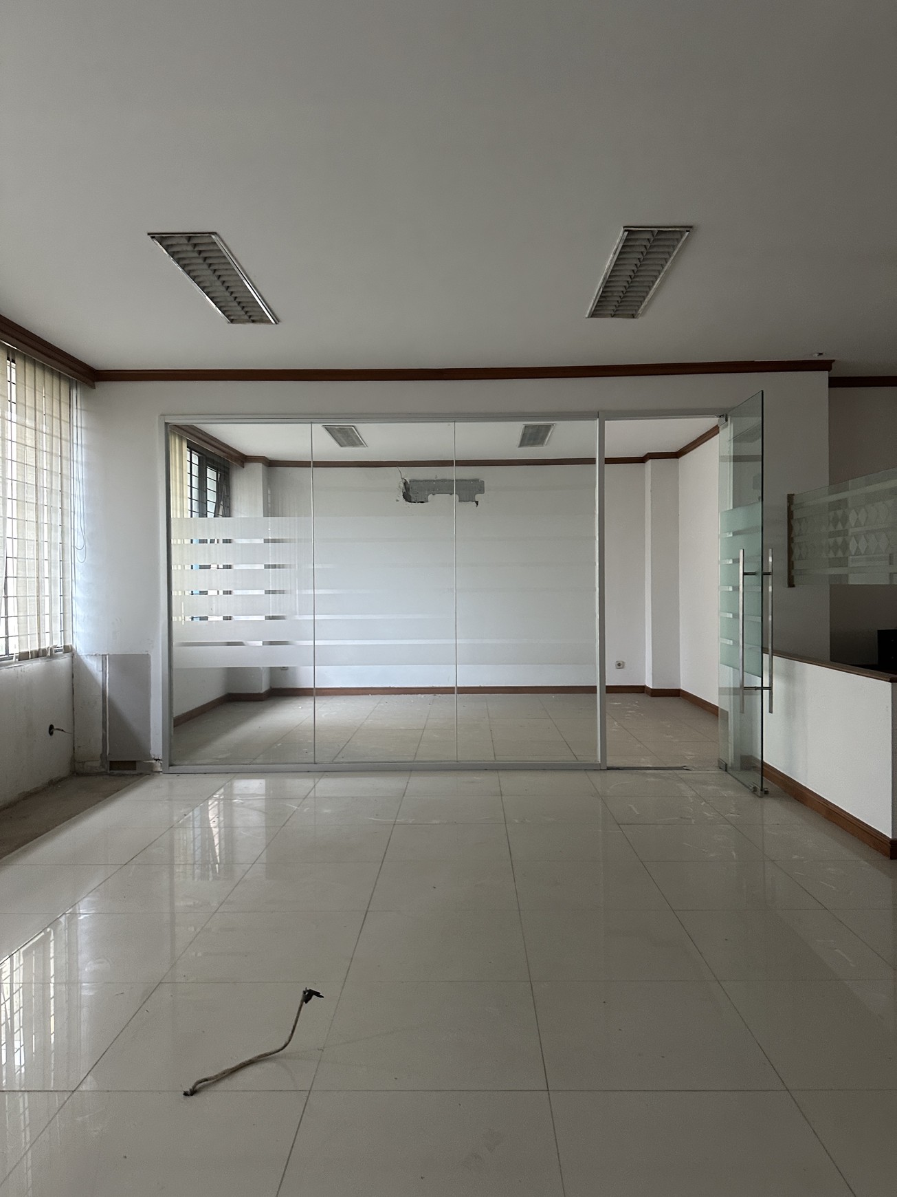 Gedung Ex Kantor 3 Lantai Jl.Mampang Prapatan Raya