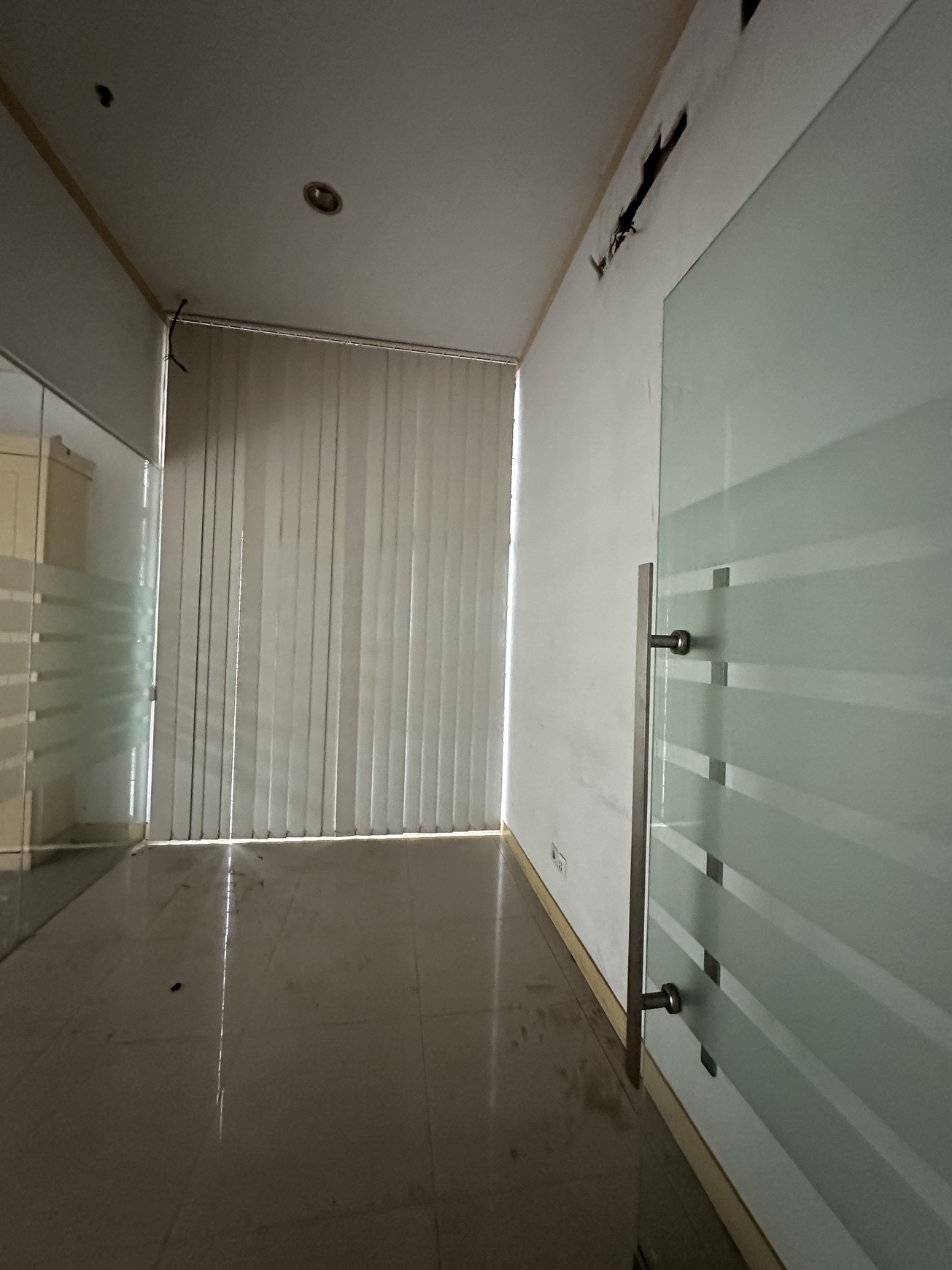 Ruang Kantor 4 Lantai  Di Mall Ambassador Kuningan Jakarta Selatan