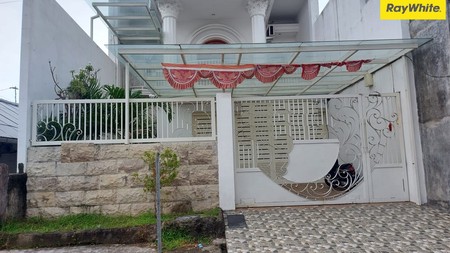 Dijual Rumah 2 lantai Pusat Kota di Jalan Petemon Surabaya